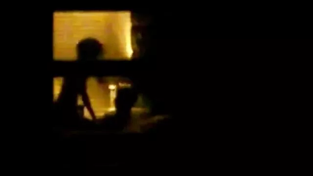 الرجل يعلم الفتيات rollerblade و موقع افلام سكس اجنبي لهذا كان مهب له