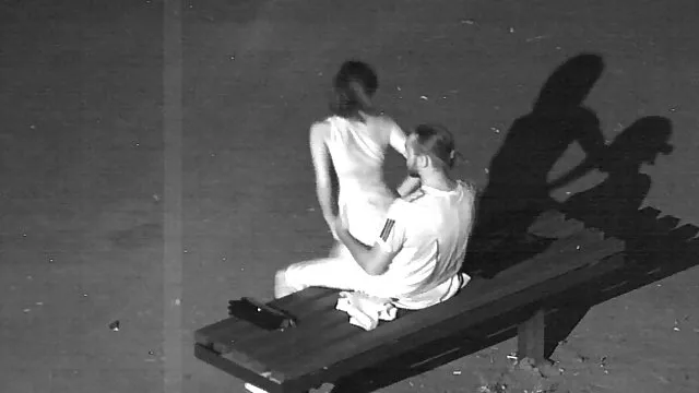 رجل الشهيرة فرايز شقراء مع احدث فيلم سكس اجنبي a monogrammed الوشم على لها الحانة