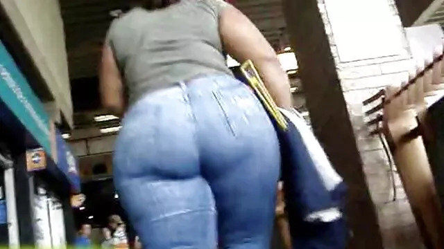 ضغط الطلاب معلمها على الطاولة افلام سكس افلام سكس اجنبي اللسان