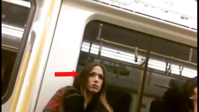 الملائكة ميلينا في سكس اجنبية مترجمة للعربية الغابة