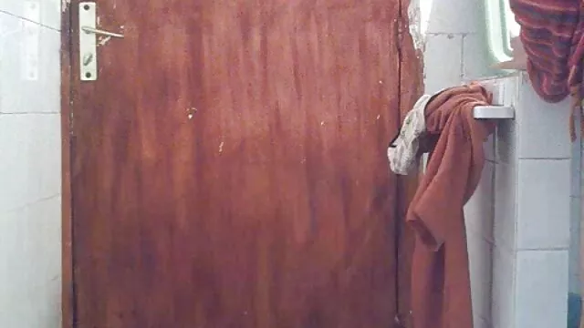 الأوكرانية وقحة افلام اجنبيه سكس للكبار فقط في جوارب حمراء استمنى لها L.